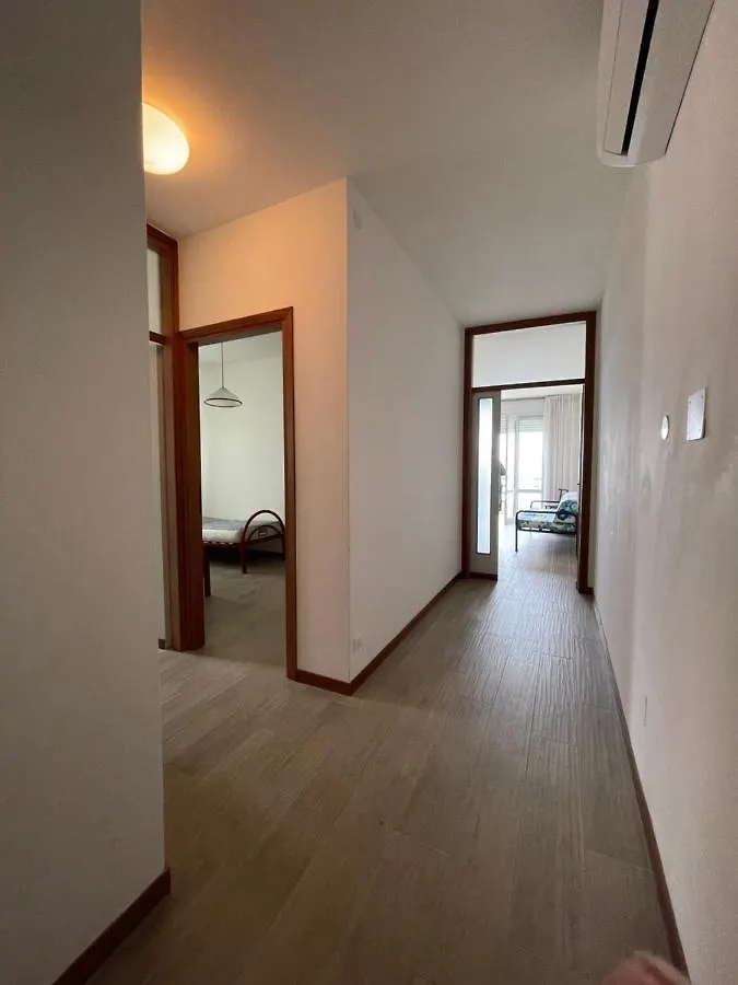 Διαμέρισμα Condominio Cansiglio- Walterigato Apartments- Solo Per Famiglie Τζεσόλο Λίντο Ιταλία