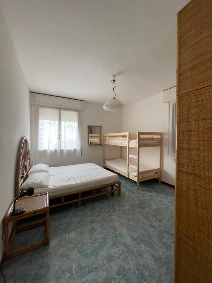 Διαμέρισμα Condominio Cansiglio- Walterigato Apartments- Solo Per Famiglie Τζεσόλο Λίντο