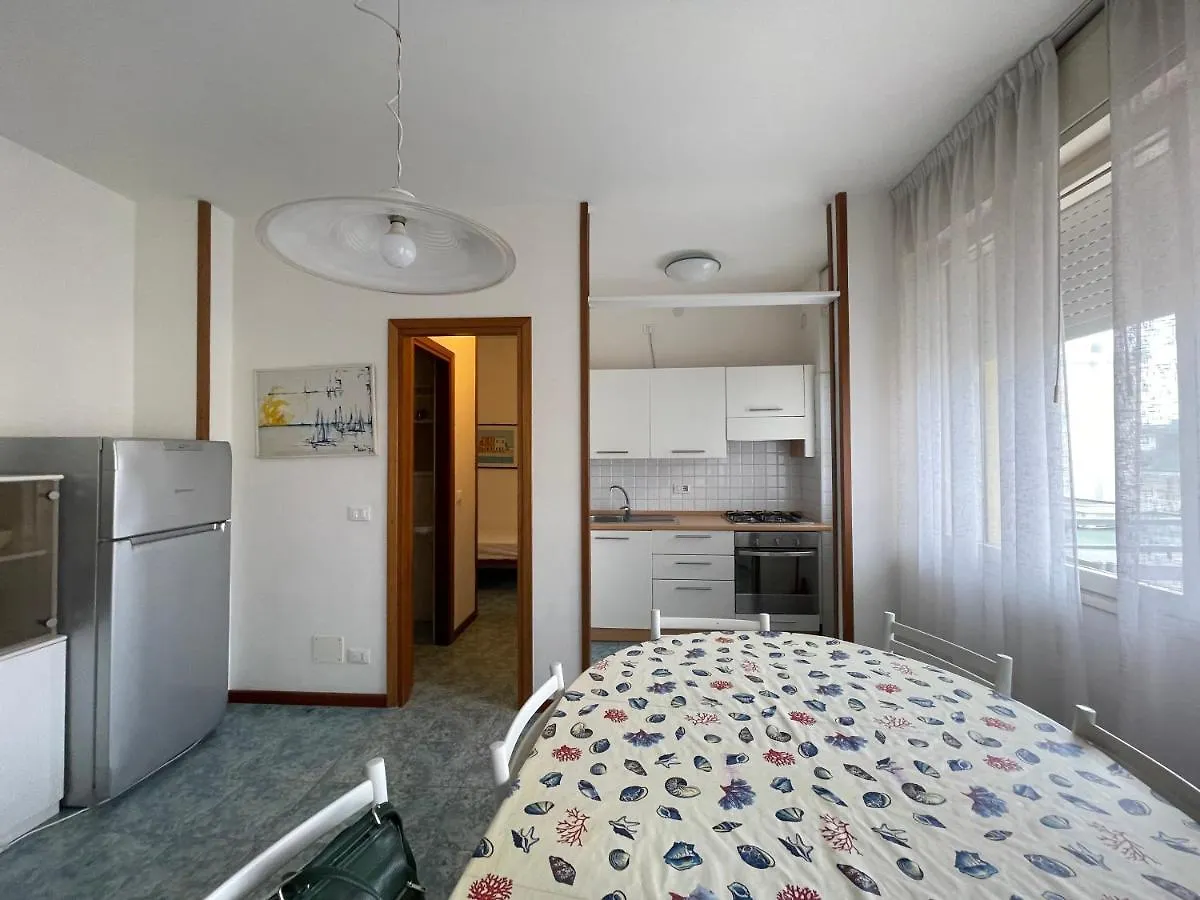 CONDOMINIO CANSIGLIO- Walterigato Apartments- Solo per Famiglie Lido di Jesolo 0*,  Italia
