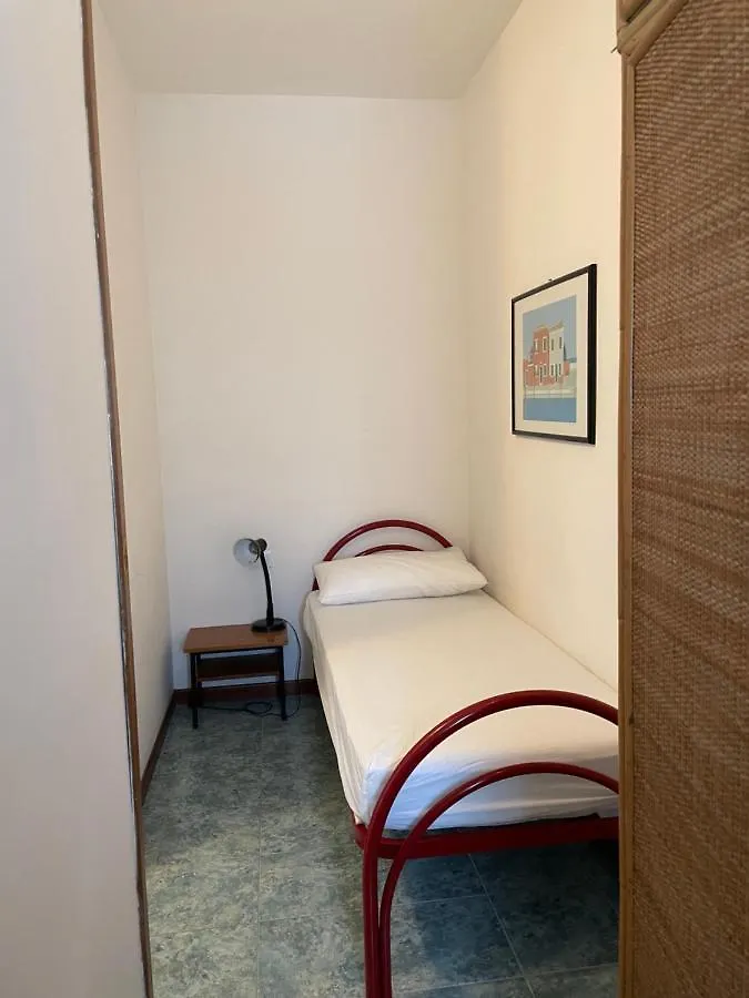 Condominio Cansiglio- Walterigato Apartments- Solo Per Famiglie Lido di Jesolo Lägenhet