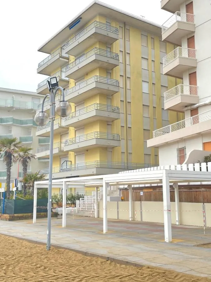Appartamento CONDOMINIO CANSIGLIO- Walterigato Apartments- Solo per Famiglie Lido di Jesolo