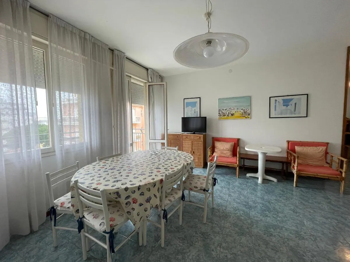 Appartamento CONDOMINIO CANSIGLIO- Walterigato Apartments- Solo per Famiglie Lido di Jesolo Italia