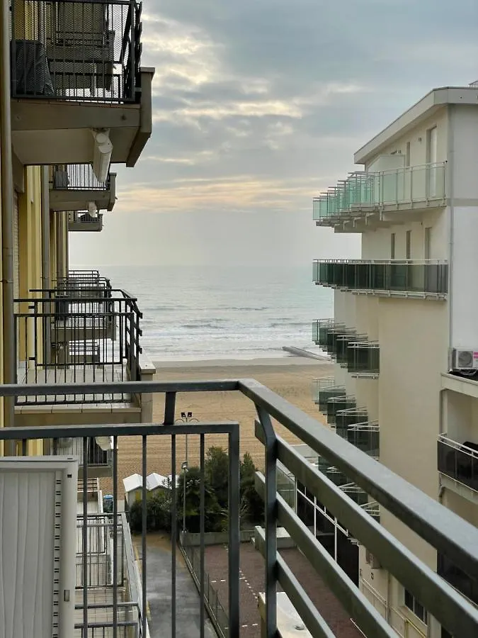 Appartamento CONDOMINIO CANSIGLIO- Walterigato Apartments- Solo per Famiglie Lido di Jesolo
